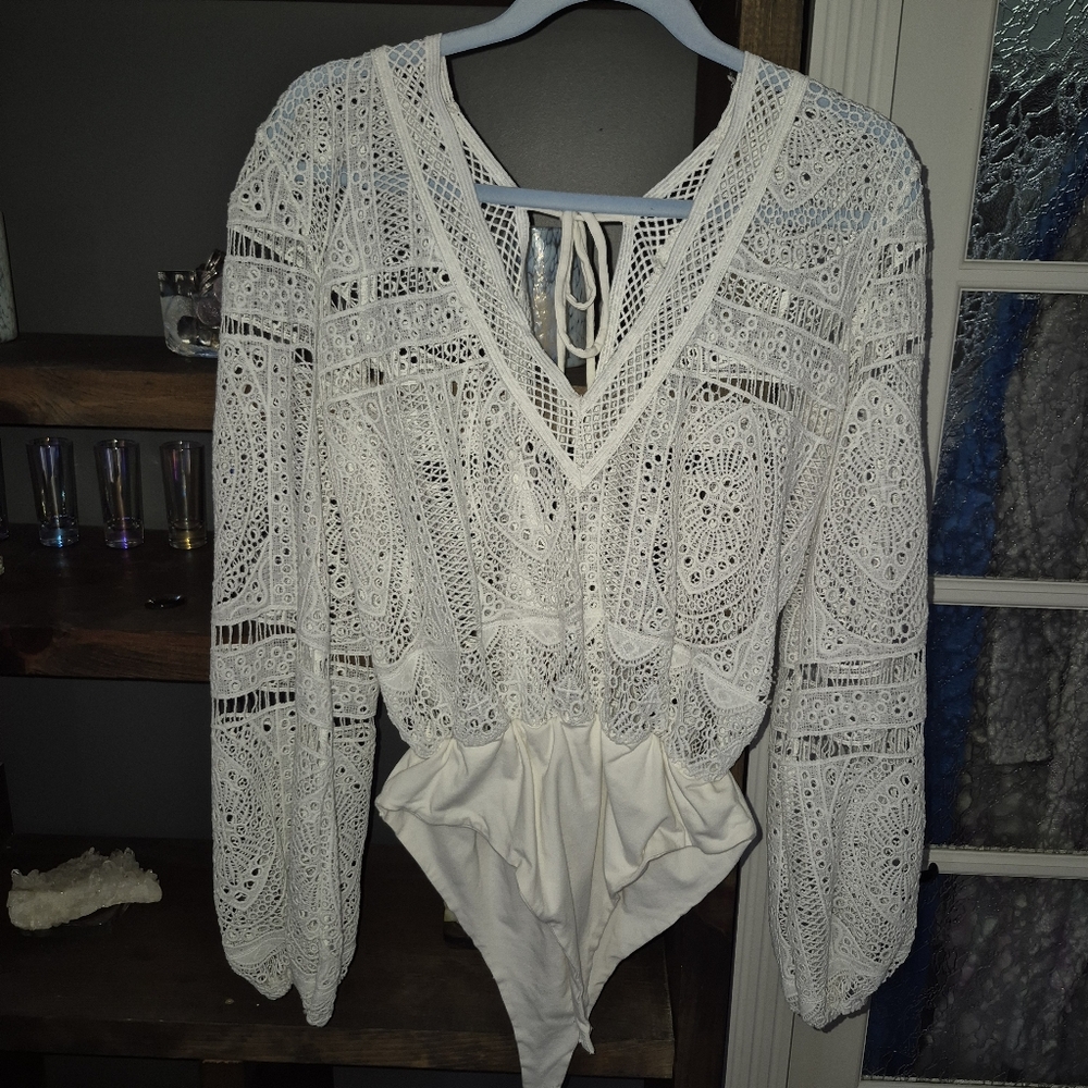 Elegant White Lace Bodysuit Top